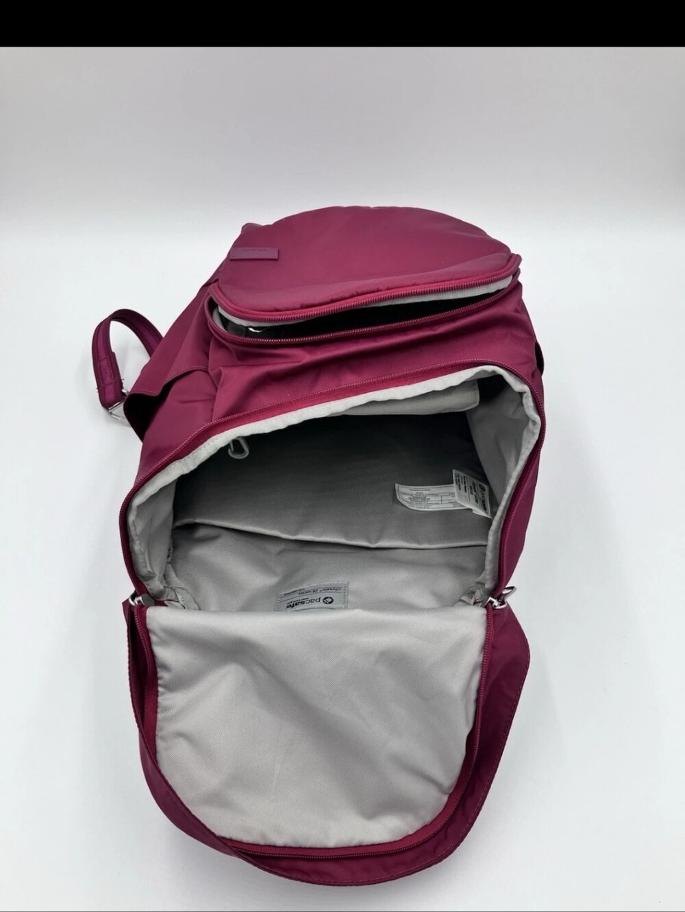 Pacsafe Citysafe CS300 Anti theft Laptop backpack Cranberry Travel Commuter - Picture 2 of 5